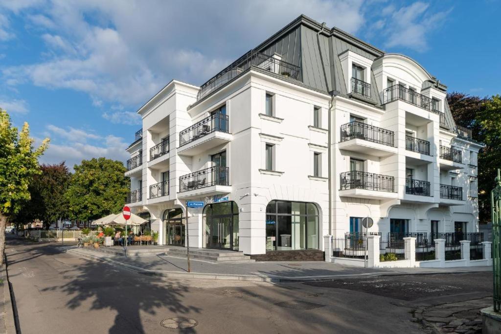 Luxury Apartments In Residence Maritime Miedzyzdroje Esterno foto